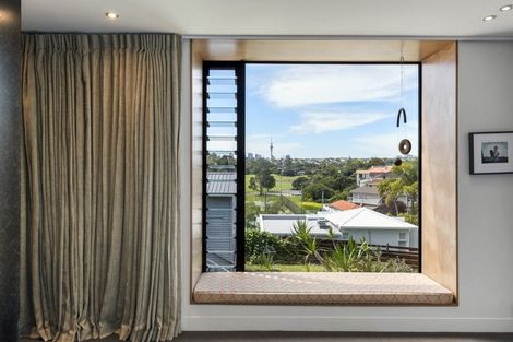 Photo of property in 72 West End Road, Westmere, Auckland, 1022