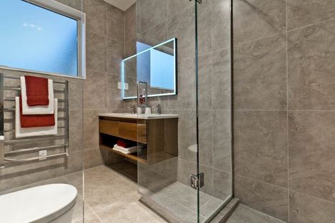 Photo of property in 18 Cassidy Drive, Orewa, 0931