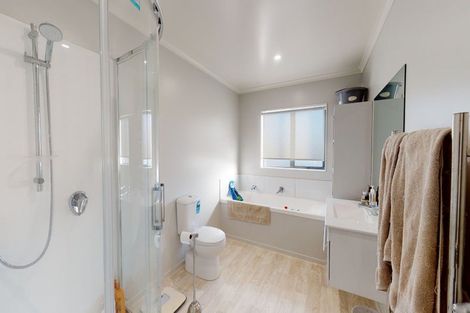 Photo of property in 236b Dominion Road, Red Hill, Papakura, 2110