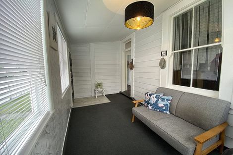 Photo of property in 3 Preston Street, Eltham, 4322