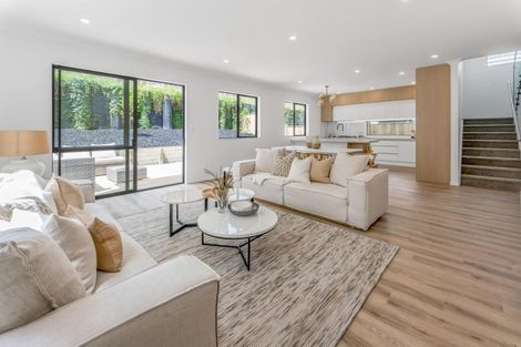 Photo of property in 28 Matahae Drive, Flat Bush, Auckland, 2019