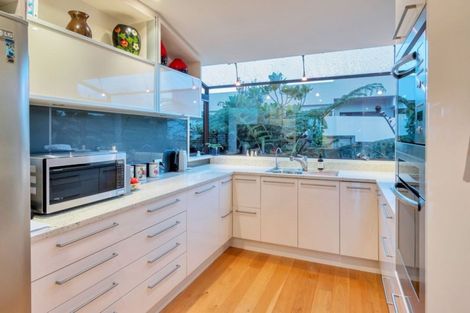 Photo of property in 9a Huntly Road, Campbells Bay, Auckland, 0630