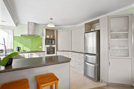 Photo of property in 2 Sanders Avenue, Westown, New Plymouth, 4310