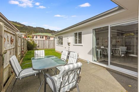 Photo of property in 31 Henrietta Maxwell Grove, Wainuiomata, Lower Hutt, 5014