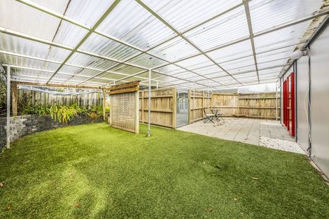 Photo of property in 37 Edmonton Road, Henderson, Auckland, 0612