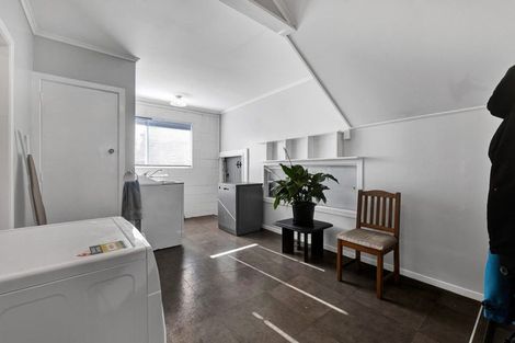 Photo of property in 17 Dives Avenue, Hawera, 4610