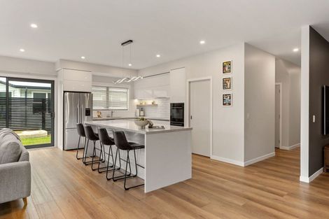 Photo of property in 21 Porokaiwhiri Street, Crofton Downs, Wellington, 6035