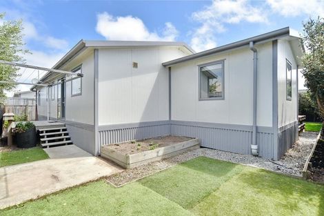 Photo of property in 3 Kingsbridge Drive, Burwood, Christchurch, 8083