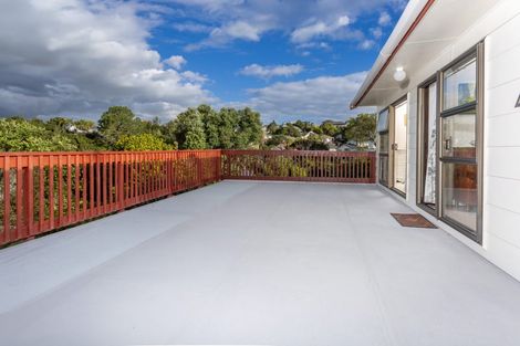 Photo of property in 134 Chelsea View Drive, Chatswood, Auckland, 0626