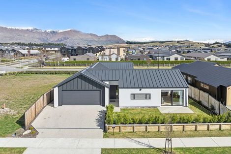 Photo of property in 47 Pounamu Avenue, Albert Town, Wanaka, 9305
