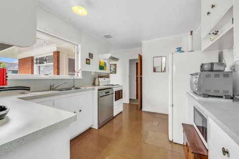 Photo of property in 17 Larne Avenue, Pakuranga Heights, Auckland, 2010