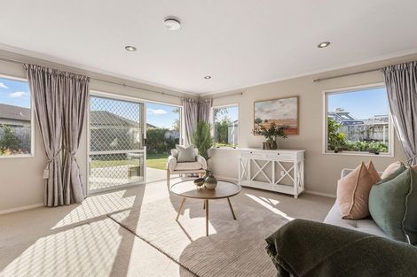 Photo of property in 15 Kereru Place, Pyes Pa, Tauranga, 3112