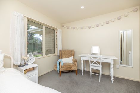 Photo of property in 10 Harrys Way, Redwood, Christchurch, 8051