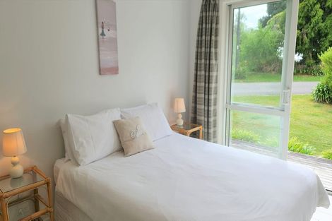 Photo of property in 221 Patons Rock Road, Patons Rock, Takaka, 7182