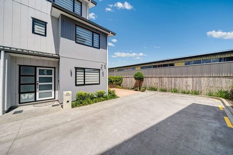 Photo of property in 26 Eileen Newey Place, Henderson, Auckland, 0612