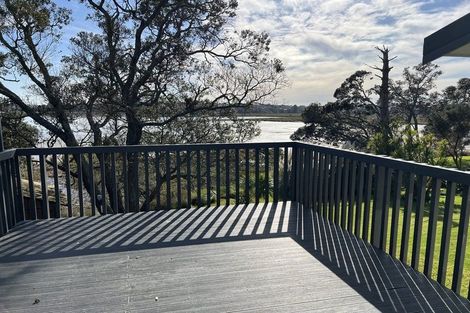 Photo of property in 1/55 Beresford Street, Bayswater, Auckland, 0622