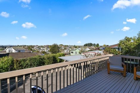 Photo of property in 17 Salmond Place, Dinsdale, Hamilton, 3204