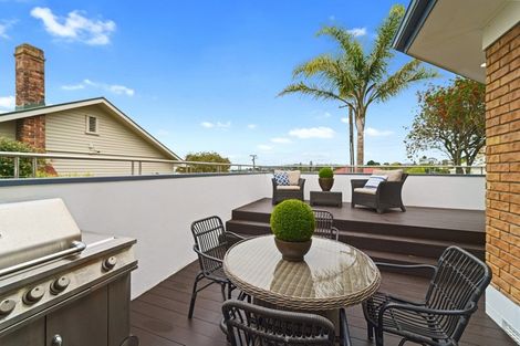 Photo of property in 61 Quadrant Road, Onehunga, Auckland, 1061