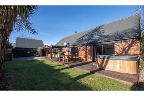 Photo of property in 38 Oakden Drive, Darfield, 7510