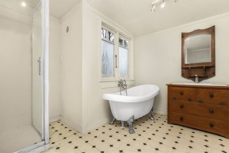 Photo of property in 42 Victoria Avenue, Waiuku, 2123