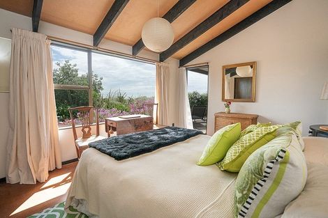 Photo of property in 43 Field Way, Waikanae Beach, Waikanae, 5036