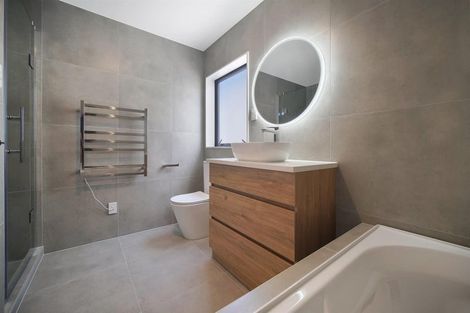 Photo of property in 137 Grove Road, Papakura, 2110