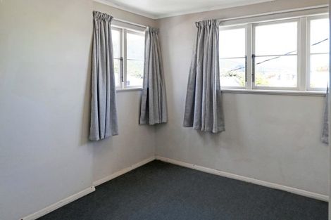 Photo of property in 215 Knights Road, Hutt Central, Lower Hutt, 5011