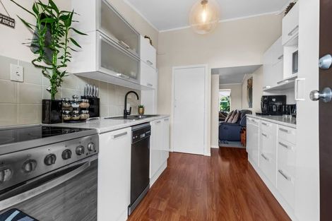 Photo of property in 1/10 Alcock Street, Mount Wellington, Auckland, 1060