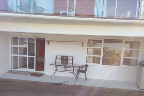 Photo of property in 1/75 Aberdeen Road, Castor Bay, Auckland, 0620