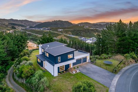 Photo of property in 32 Pacific View, Whitby, Porirua, 5024