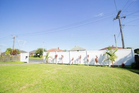 Photo of property in 70 Fisher Crescent, Otara, Auckland, 2023