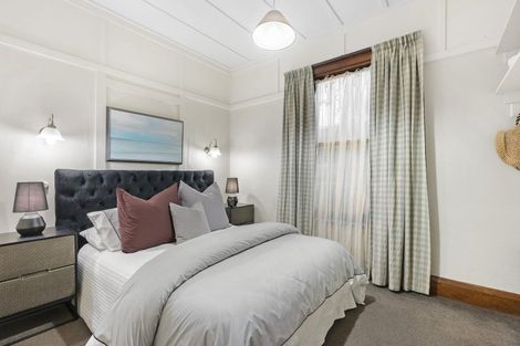 Photo of property in 22 Matipo Street, Eastbourne, Lower Hutt, 5013