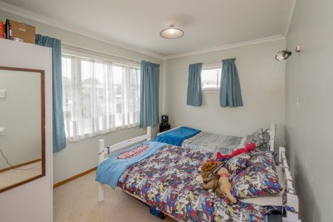 Photo of property in 21 Freyberg Street, Levin, 5510