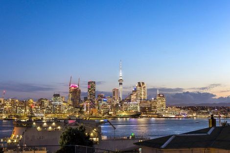 Photo of property in 95a Calliope Road, Stanley Point, Auckland, 0624