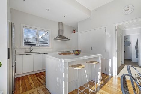 Photo of property in 8a Bains Avenue, Hamilton East, Hamilton, 3216