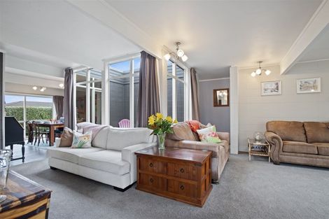 Photo of property in 6 Park Estate Road, Rosehill, Papakura, 2113