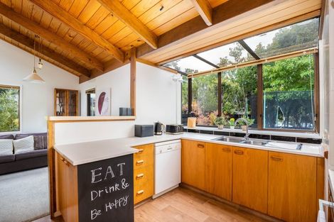 Photo of property in 20 Sequoia Grove, Merrilands, New Plymouth, 4312