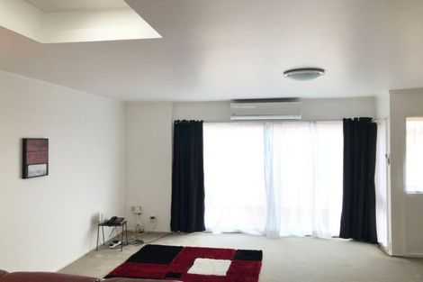 Photo of property in 1/6 Vivian Wilson Drive, Eastern Beach, Auckland, 2012