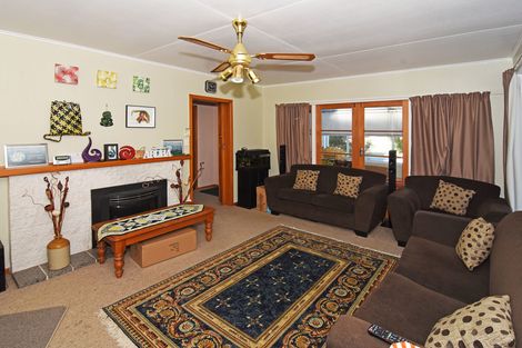 Photo of property in 24 Fergusson Street, Solway, Masterton, 5810