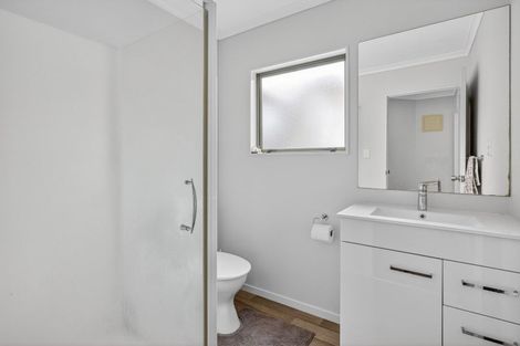 Photo of property in 104a Kingswood Road, Brookfield, Tauranga, 3110