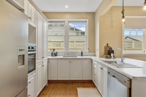 Photo of property in 158 Weston Road, St Albans, Christchurch, 8052