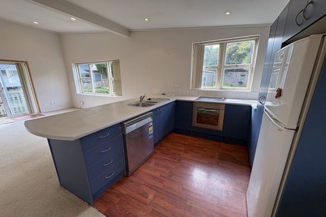 Photo of property in 37a Seaton Road, Murrays Bay, Auckland, 0630