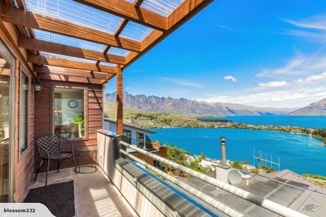 Photo of property in 5a Bolton Lane, Queenstown, 9300
