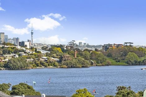 Photo of property in 3/90 Kitchener Road, Milford, Auckland, 0620