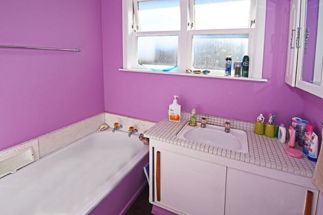 Photo of property in 24 Fergusson Street, Solway, Masterton, 5810