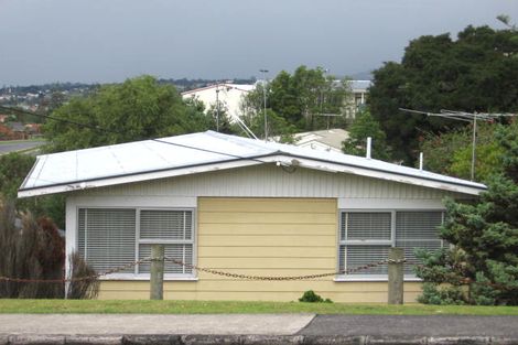 Photo of property in 7a Tirimoana Road, Te Atatu South, Auckland, 0602