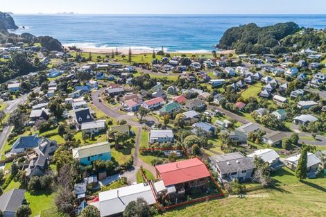 Photo of property in 124 Titiro Place, Onemana, Whangamata, 3691