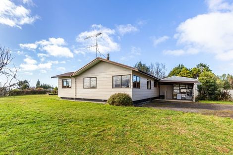 Photo of property in 17 Parerohi Grove, Kuratau, Turangi, 3381