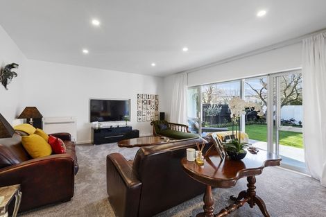 Photo of property in 53 Kotare Street, Fendalton, Christchurch, 8041
