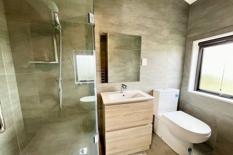 Photo of property in 1/98 Lincoln Park Avenue, Massey, Auckland, 0614